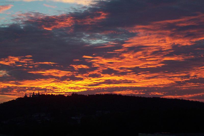 Foto: V�chod slunce nad P��bram�